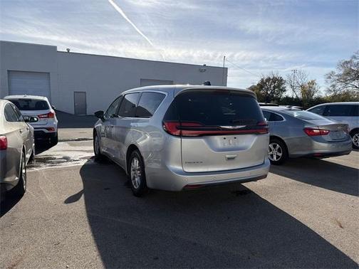 2024 Chrysler Pacifica Touring-L