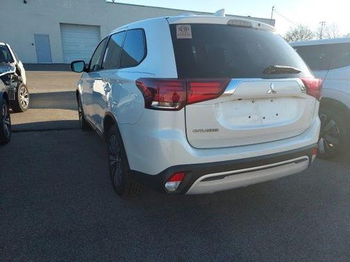 2020 Mitsubishi Outlander ES