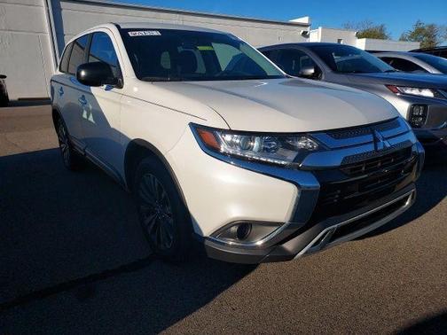 2020 Mitsubishi Outlander ES