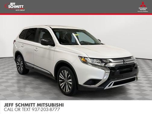Pearl White 2020 Mitsubishi Outlander ES