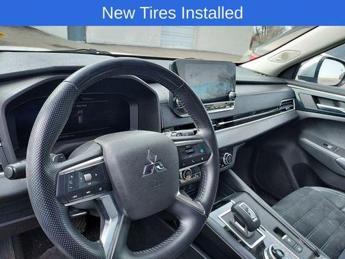 2022 Mitsubishi Outlander SE Launch Edition