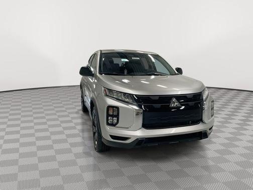 Alloy Silver Metallic 2025 Mitsubishi Outlander Sport 2.0 LE