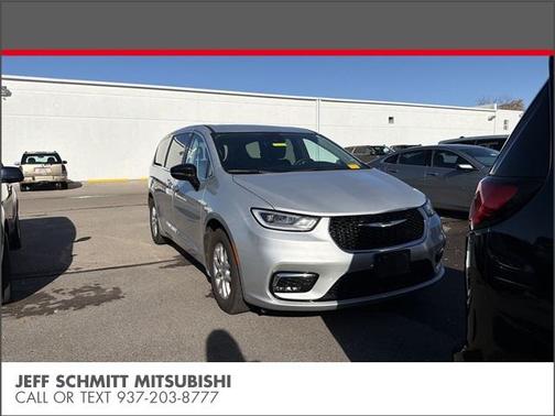 2024 Chrysler Pacifica Touring-L