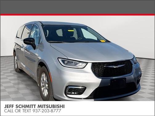 2024 Chrysler Pacifica Touring-L