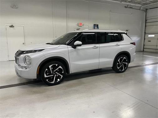 2022 Mitsubishi Outlander SEL