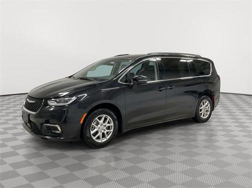 2022 Chrysler Pacifica Touring-L