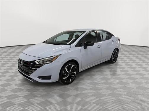 2025 Nissan Versa 1.6 SR