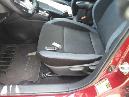 Scarlet Ember Tintcoat 2024 Nissan Versa 1.6 SV