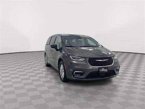 2023 Chrysler Pacifica Touring-L