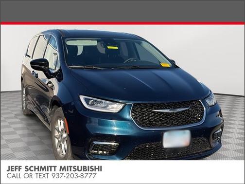 2024 Chrysler Pacifica Touring-L