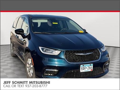 2024 Chrysler Pacifica Touring-L