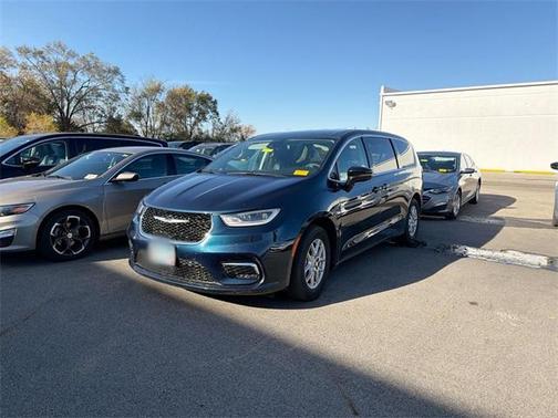 2024 Chrysler Pacifica Touring-L