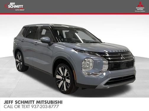 Gray 2026 Mitsubishi Outlander SE