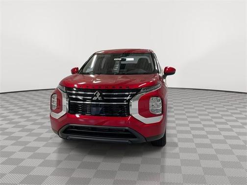 2025 Mitsubishi Outlander ES