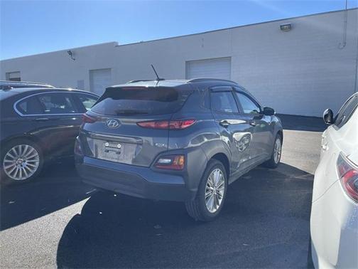 2021 Hyundai KONA SEL
