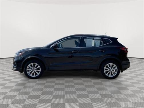 2022 Nissan Rogue Sport SV