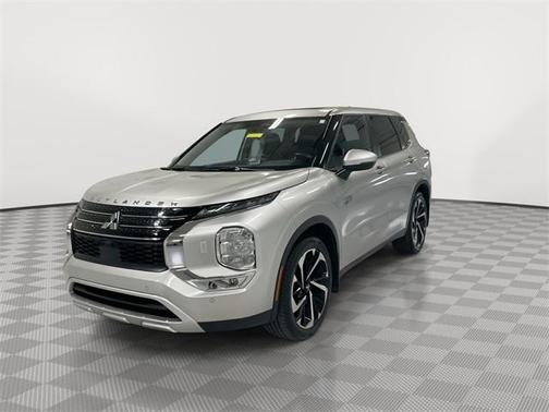 2023 Mitsubishi Outlander PHEV SE