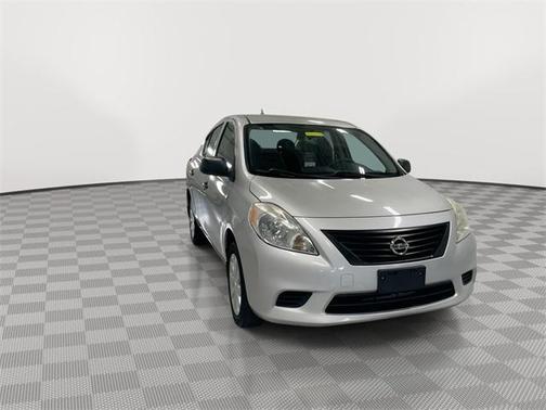 2013 Nissan Versa 1.6 S