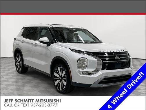 2025 Mitsubishi Outlander SE