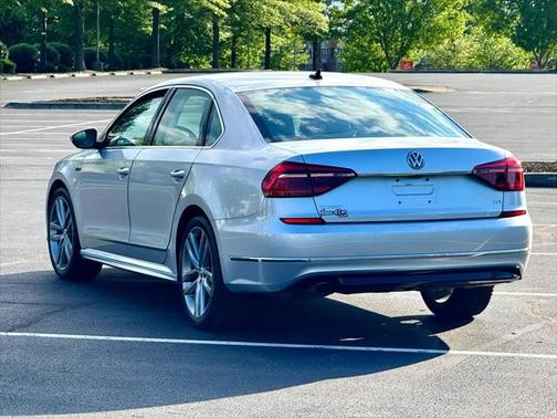 2017 Volkswagen Passat 1.8T R-Line w/Comfort