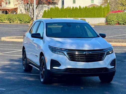 2023 Chevrolet Equinox LS