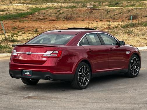 2018 Ford Taurus SEL