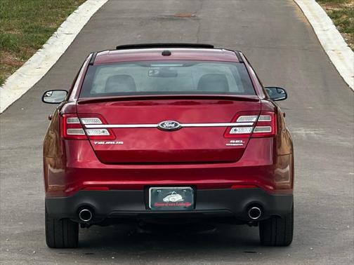 2018 Ford Taurus SEL