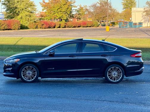 2014 Ford Fusion Hybrid SE