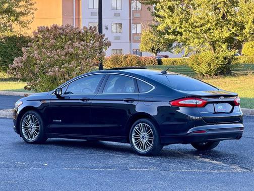 2014 Ford Fusion Hybrid SE