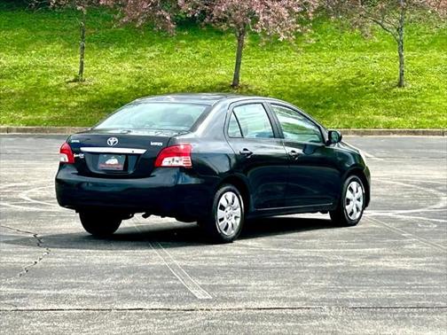 2009 Toyota Yaris Base