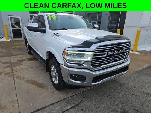 2019 RAM 2500 Laramie Crew Cab 4x4 6'4' Box