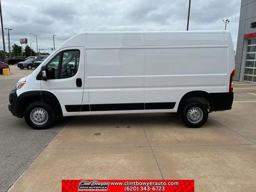 Bright White Clearcoat 2025 RAM ProMaster 2500 Tradesman