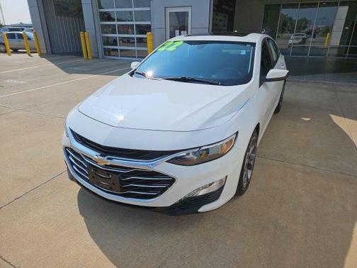 2022 Chevrolet Malibu FWD LT