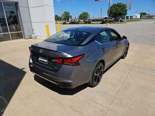 Gun Metallic 2023 Nissan Altima SR Intelligent AWD