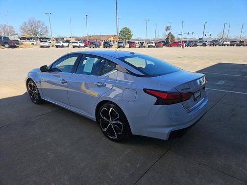 2024 Nissan Altima SR FWD