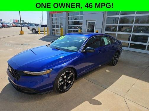 Still Night Pearl 2024 Honda Accord Hybrid Sport