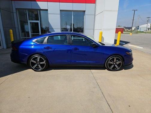 Still Night Pearl 2024 Honda Accord Hybrid Sport