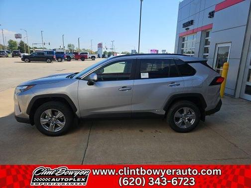 2025 Toyota RAV4 Hybrid XLE