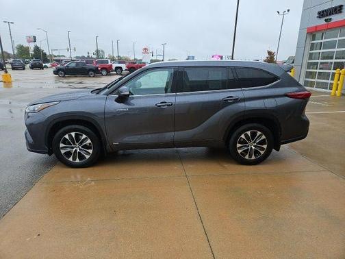 2020 Toyota Highlander Hybrid XLE