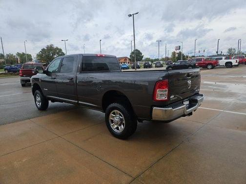 2022 RAM 2500 Big Horn Crew Cab 4x4 8' Box