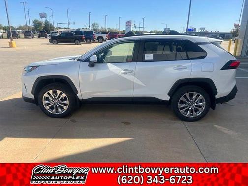 2025 Toyota RAV4 XLE Premium