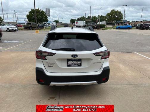 Crystal White Pearl 2024 Subaru Outback Limited