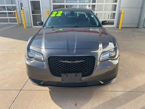 2022 Chrysler 300 Touring