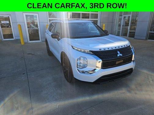 2024 Mitsubishi Outlander SE Black Edition w/Pano Roof S-AWC