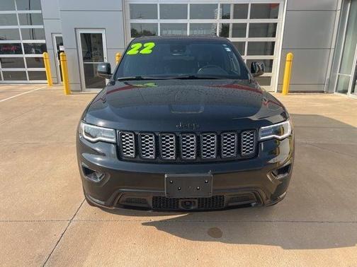 2022 Jeep Grand Cherokee Laredo