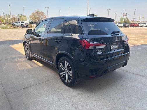 2023 Mitsubishi Outlander Sport SE