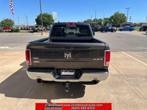 Granite Crystal Metallic Clearcoat 2015 RAM 1500 Laramie
