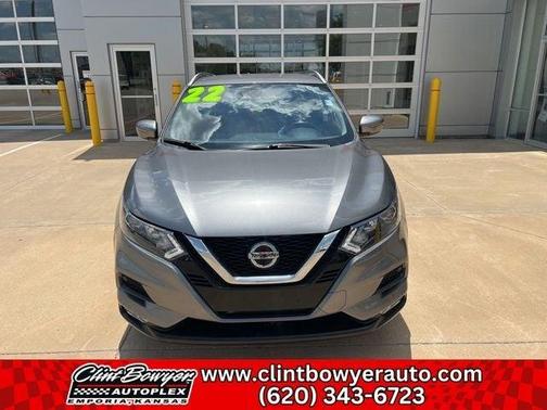 2022 Nissan Rogue Sport SV