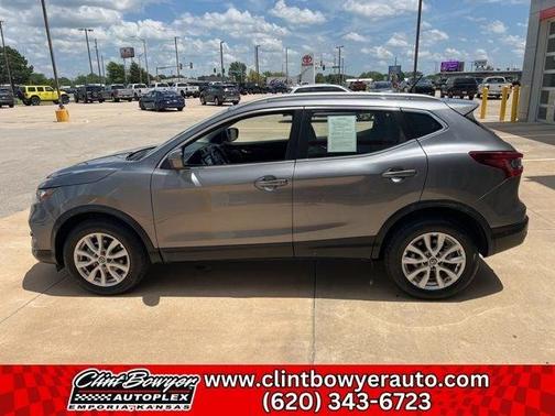 2022 Nissan Rogue Sport SV