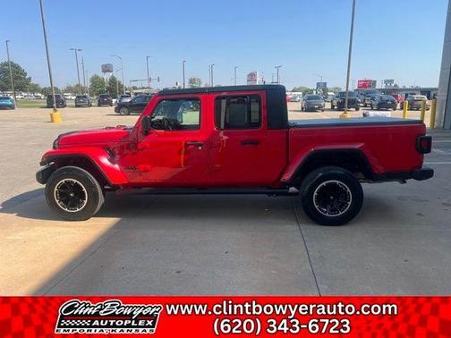 2022 Jeep Gladiator Sport S